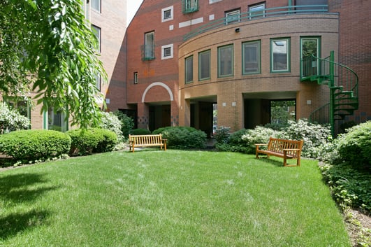 492_Beacon-Street_41_Courtyard-Photo_800-M